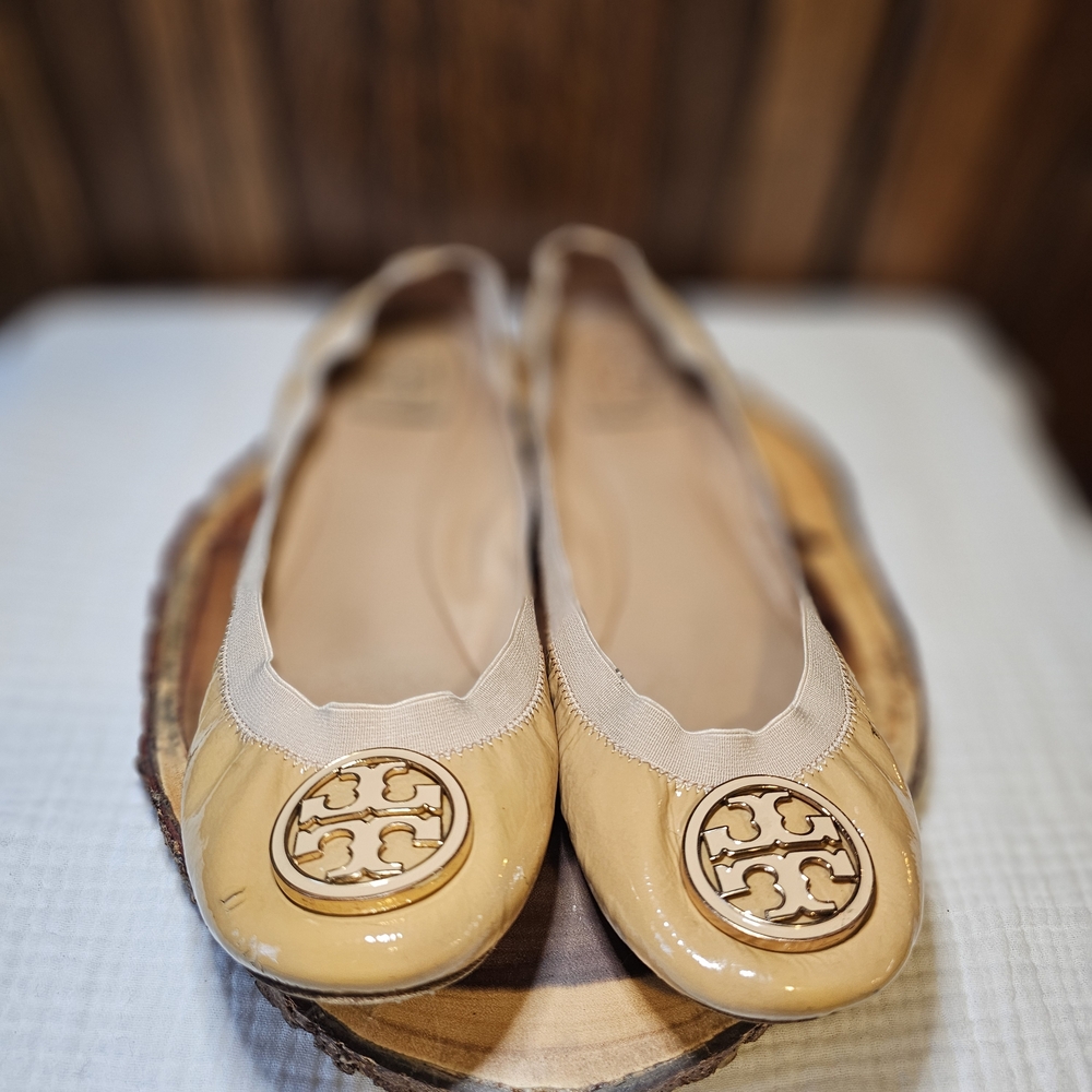 Tory Burch Yellow-Beige Patent Reva Logo Ballet Flats